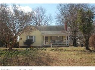 2236 Cherokee Ln, Winston Salem, NC 27103