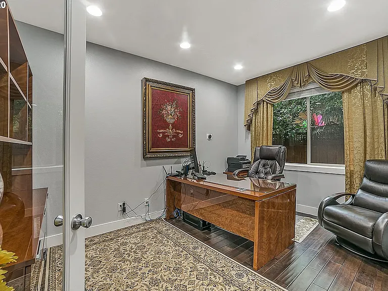 3306 SW Miller Pl — Photo 16