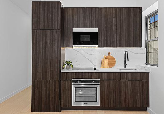 3rd image of 507 8th Ave APT 2