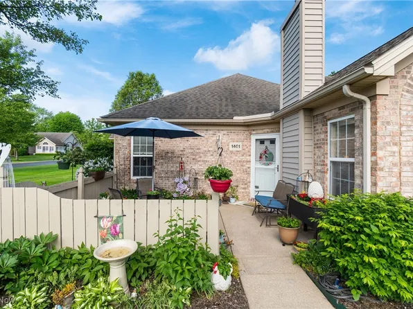 1401 Willow Brook Dr NE, Warren, OH 44483