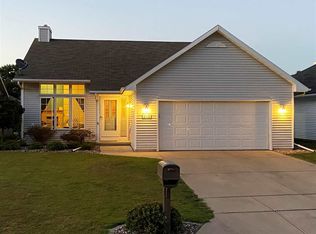 2115 Rock River Ct, De Pere, WI 54115
