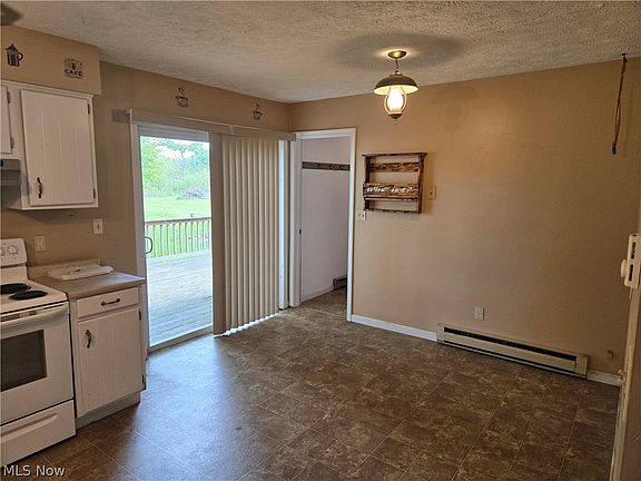 5th image of 5401 W Maple Rd