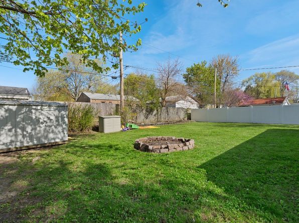 2632 N Butrick St, Waukegan, IL 60087