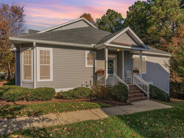 117 Summit Oaks Ln, Holly Springs, NC 27540