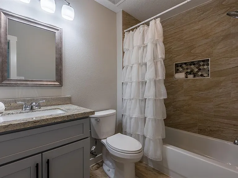 522 Jeremy Ct — Photo 34