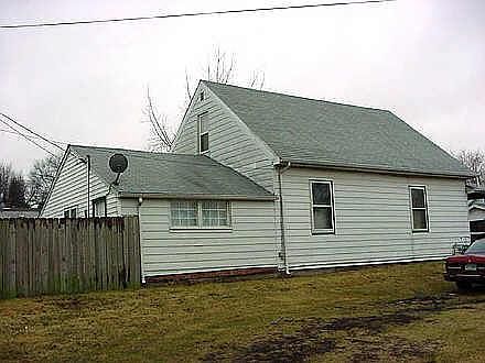 2nd image of 1509 S Villa Ave