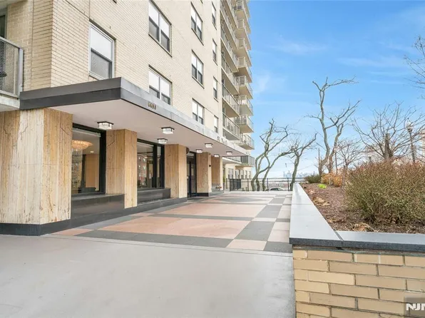 6600 JFK Blvd E #17 N, West New York, NJ 07093