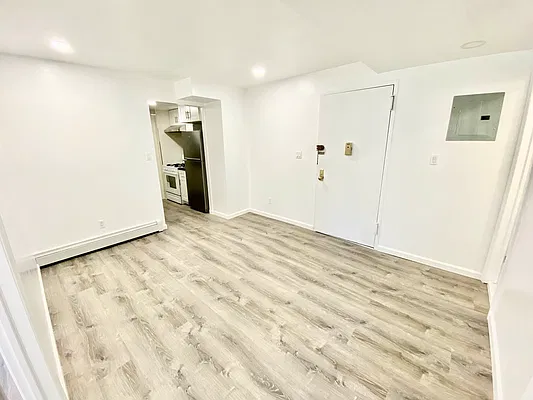 Rented by Realty Nerd | media 3