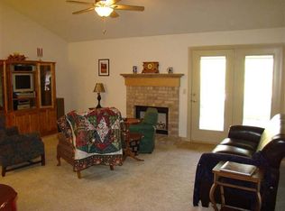 611 NW Granite Ave, Cache, OK 73527