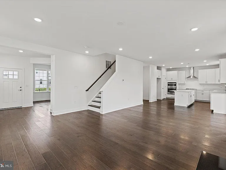 21 William Boyer Dr — Photo 9