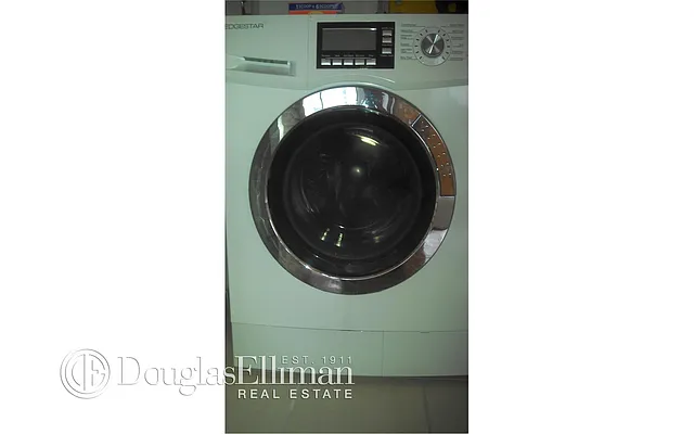 Rented by Douglas Elliman | media 33