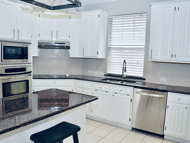 2413 Pinehurst Dr — Photo 19