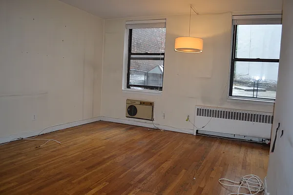 Rented by Tabak Real Estate | media 17