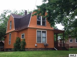 1216 Maple Ave, Jackson, MI 49203