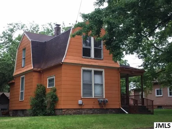 1216 Maple Ave, Jackson, MI 49203