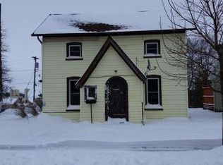 123 Pleasant St, Plymouth, WI 53073