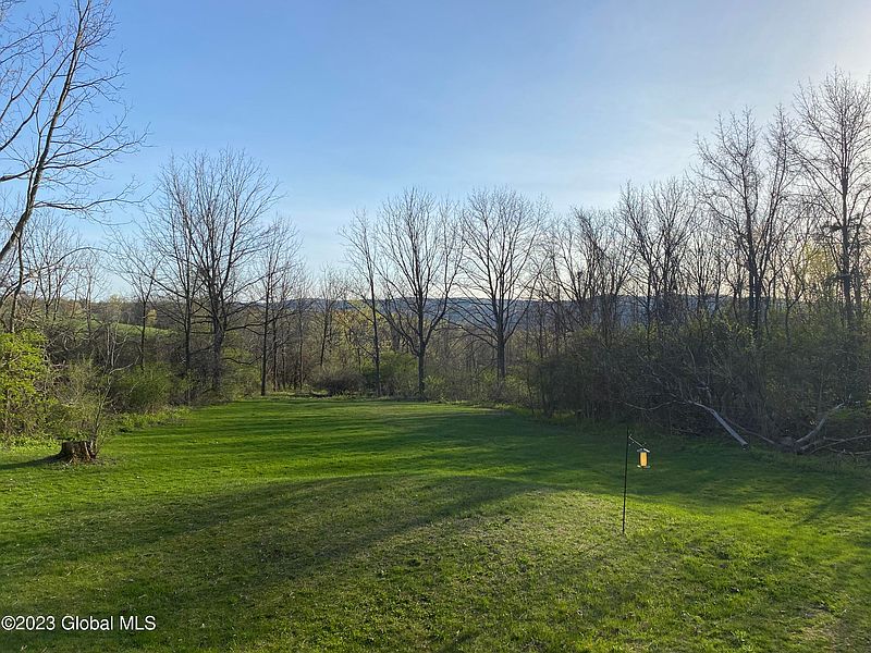2nd image of 493 Johnson Hill Rd Road