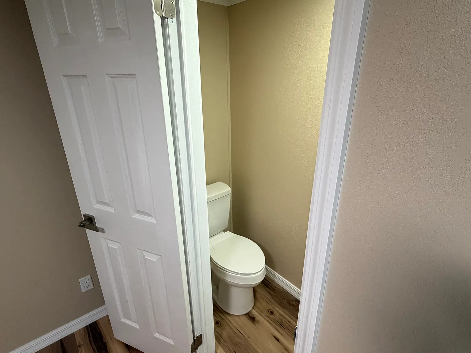 3 bed, 1.5 bath, 980 sqft, $2,000 — Photo 3