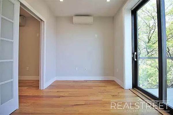 Rented by GROOME REALTY LLC | media 19