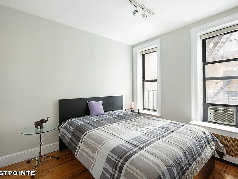 319 W 18th St #1I — Photo 3