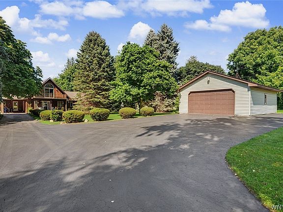 5th image of 4759 E Lake Rd