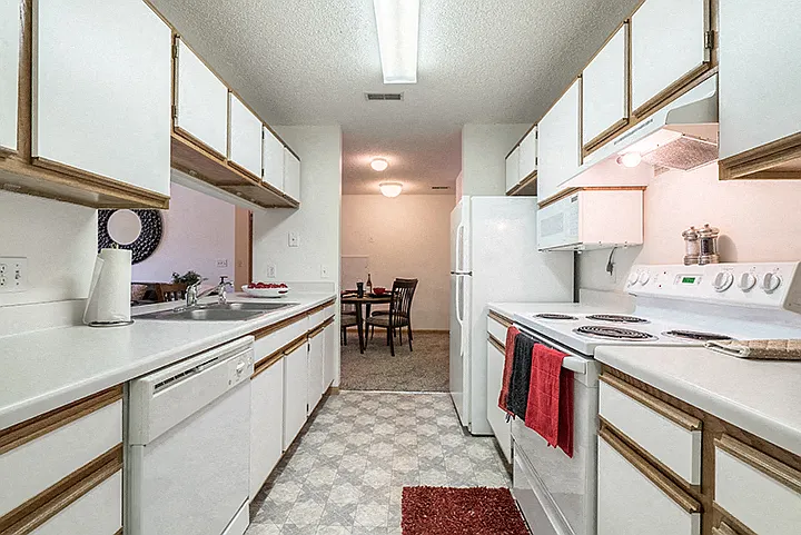 Northbrook Apartments — Photo 178