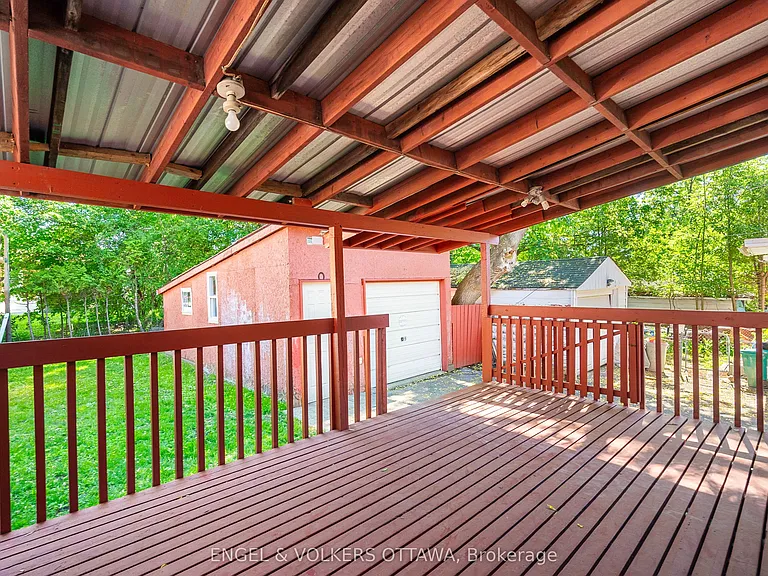 1402 Kilborn Ave — Photo 32
