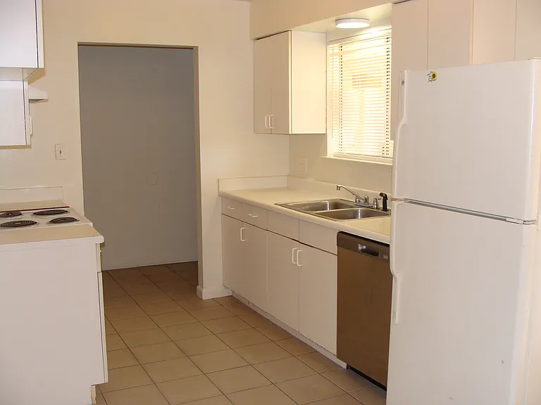 115 W Santa Ana Ave #C — Photo 2