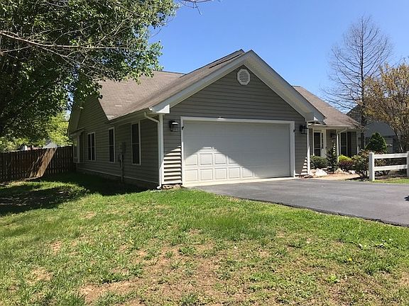 3rd image of 3402 Glen Rock Ln