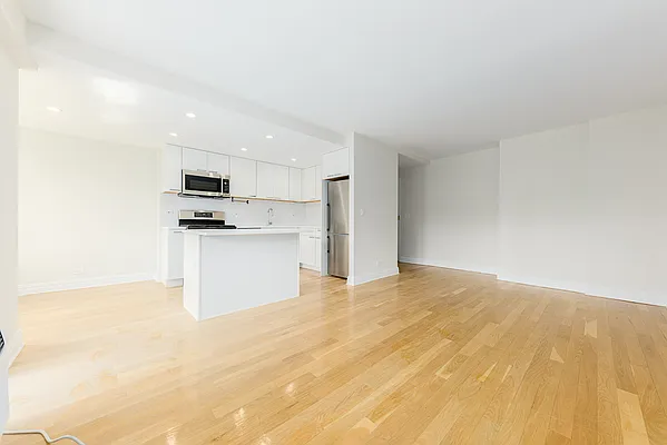 Rented by A&E Real Estate Management | media 7