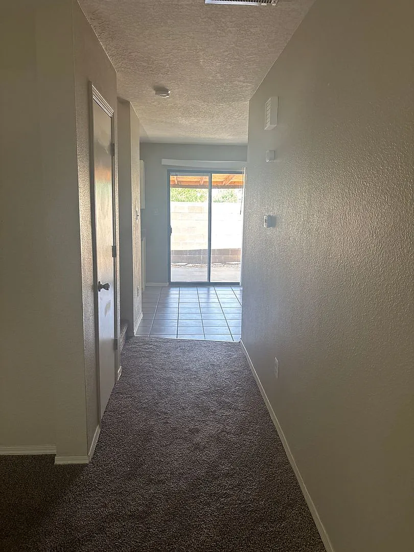 NE Albuquerque Rental — Photo 4