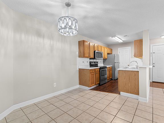 5th image of 4391 Daphne Ln. #A