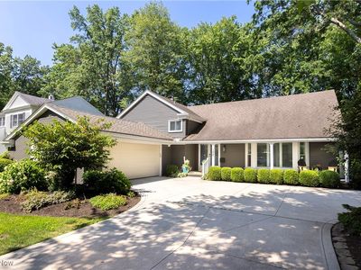 198 Plymouth Dr, Bay Village, OH, 44140