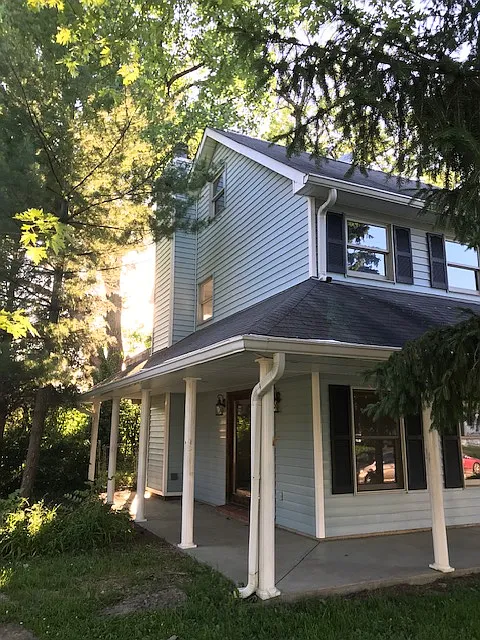 4 bed, 2.5 bath, 1850 sqft, $2,495 — Photo 3