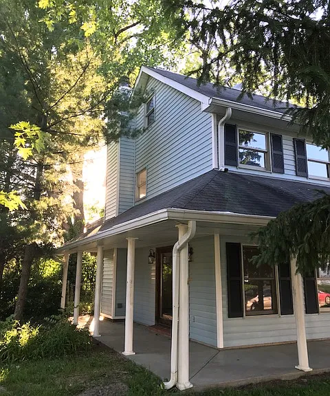 225 Westline Dr — Photo 3