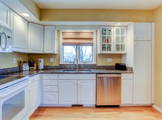 2306 Blackhawk Point, Champaign, IL 61822