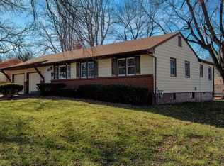 3704 S Pleasant St, Independence, MO 64055