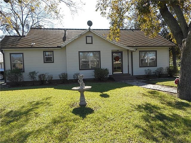 1st image of 508 E Lake Dr