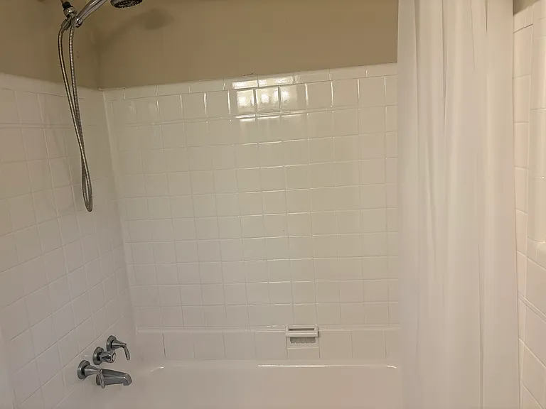 4237 Ferne Blvd #2 — Photo 8