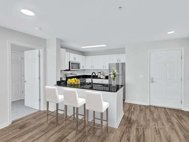 Ashbury Courts Apartments — Photo 8
