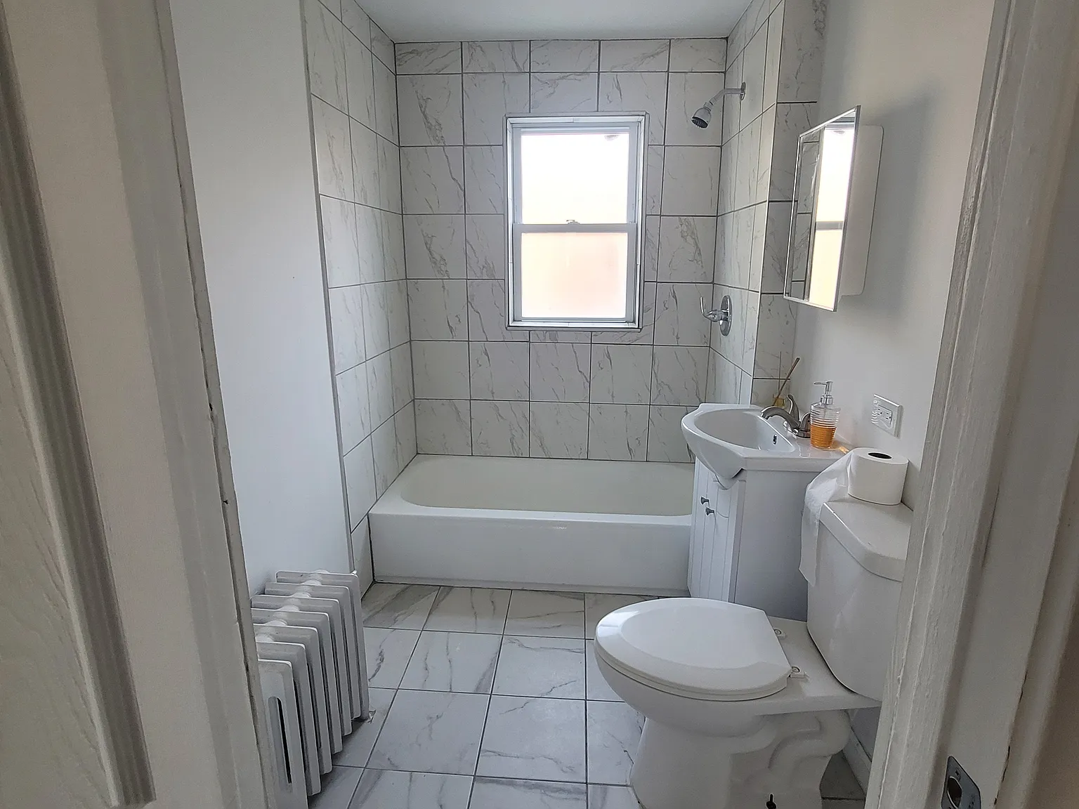 2 bed, 1000 sqft, $1,500 — Photo 4