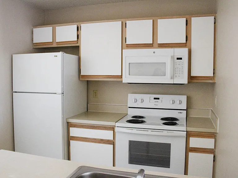 Eagle Crest Apartments — Photo 21