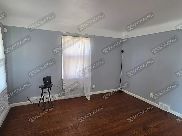 16251 Edmore Dr — Photo 4