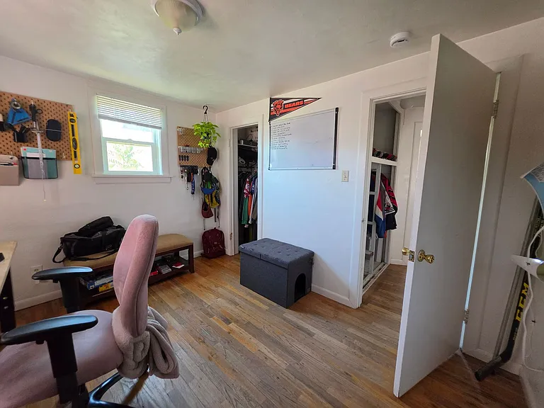 813-825 Lee Ave — Photo 6