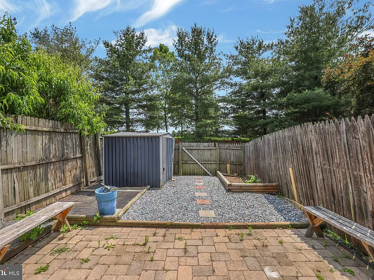 1134 Providence Ct — Photo 28