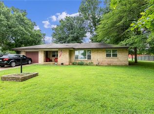 275 W Harris St, Pea Ridge, AR 72751