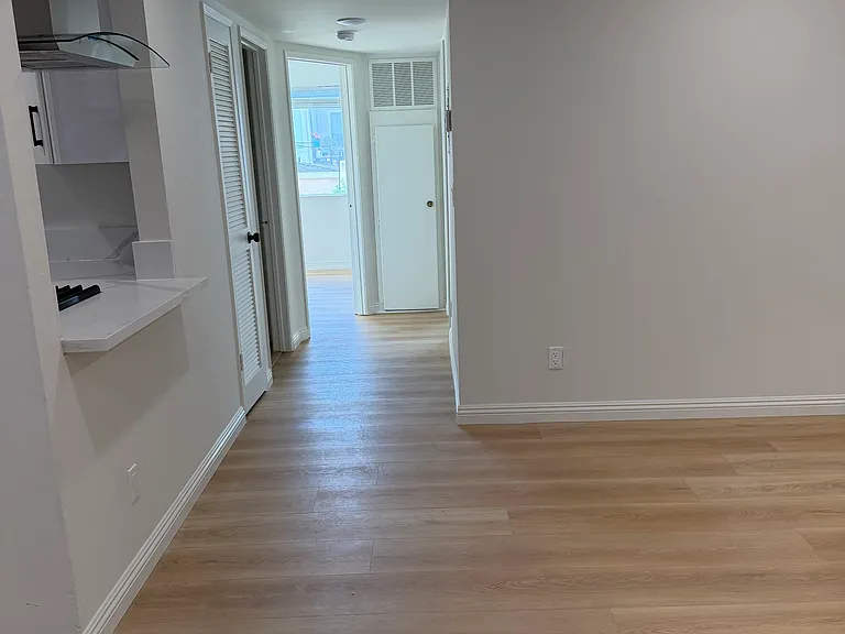 419 S Verdugo Rd #102 — Photo 5