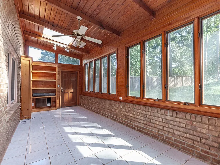 3741 Fox Glen Ct NE — Photo 28