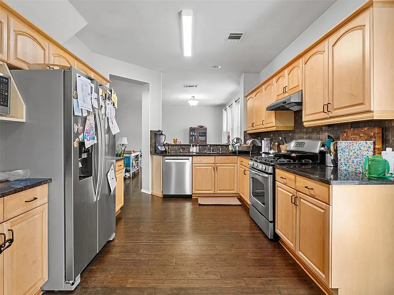 6630 Hillside Terrace Dr — Photo 10