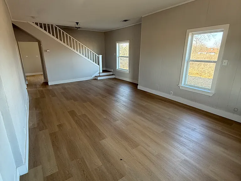 1500 S Patterson St — Photo 2
